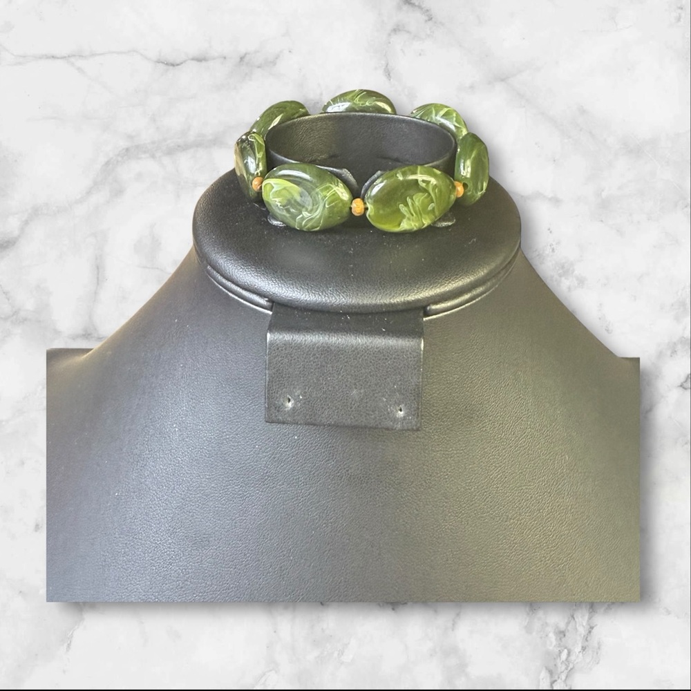 235. Vintage Green Acrylic Beaded Bracelet with Wood Spacers‎ Boho